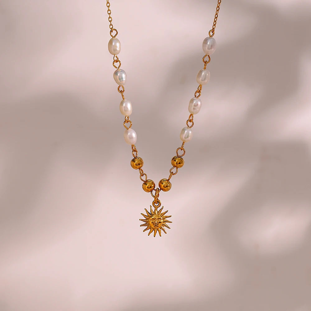 Sol Pearl Necklace