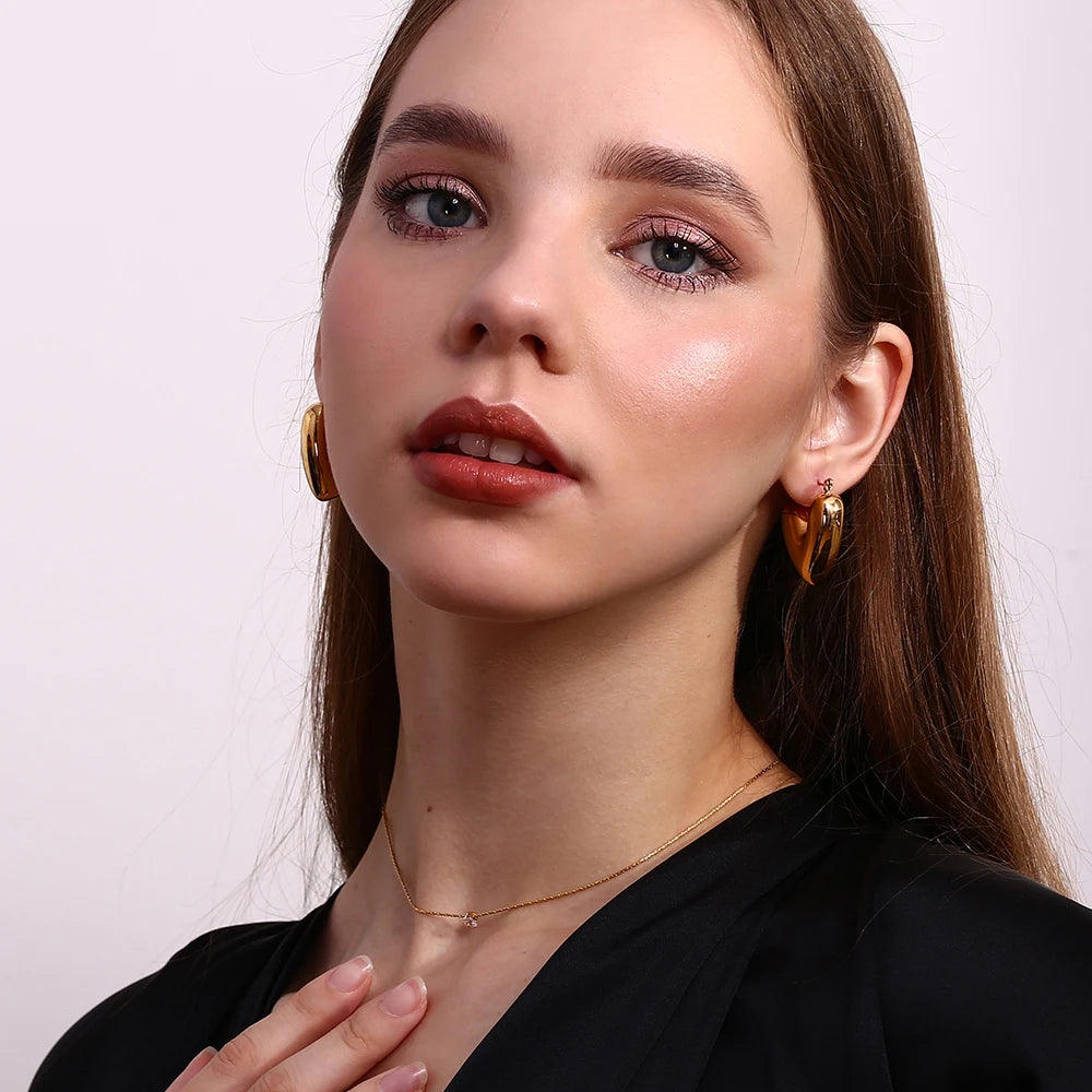 Shimmer Pendant Necklace