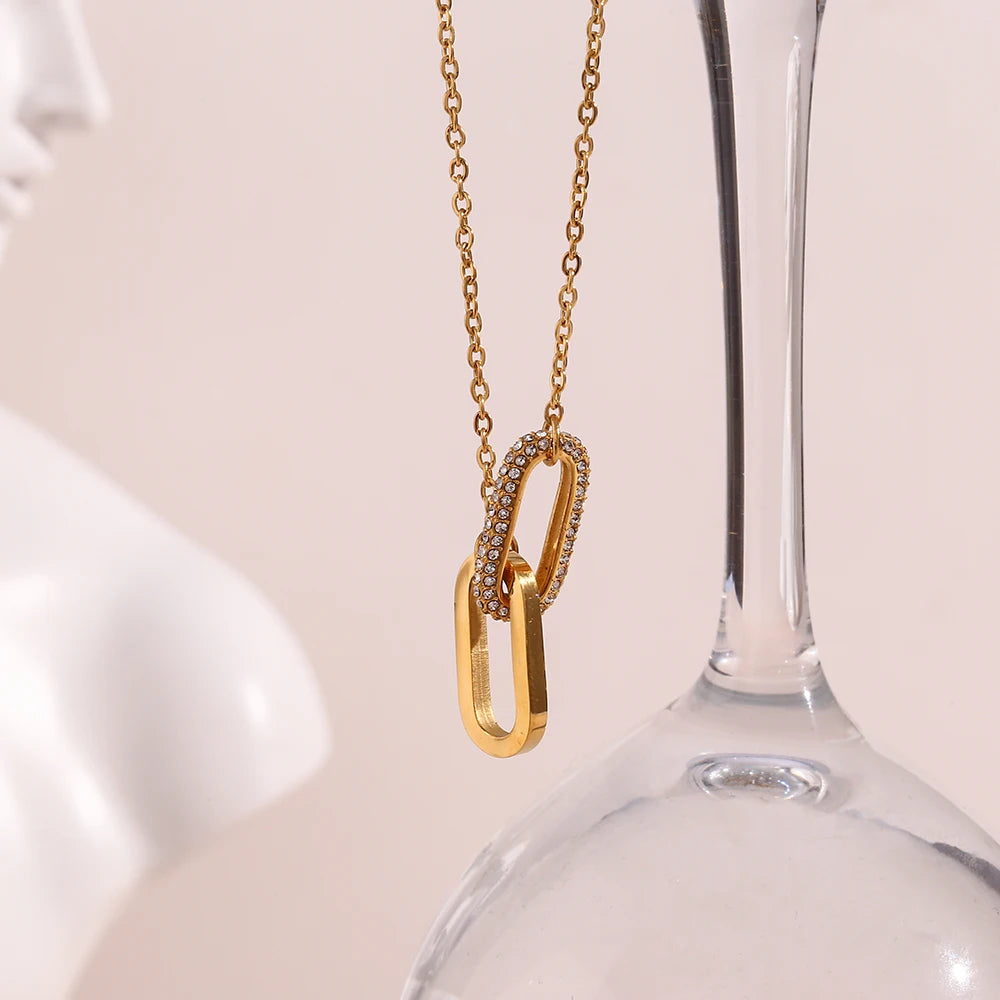 Radiant Links Necklace