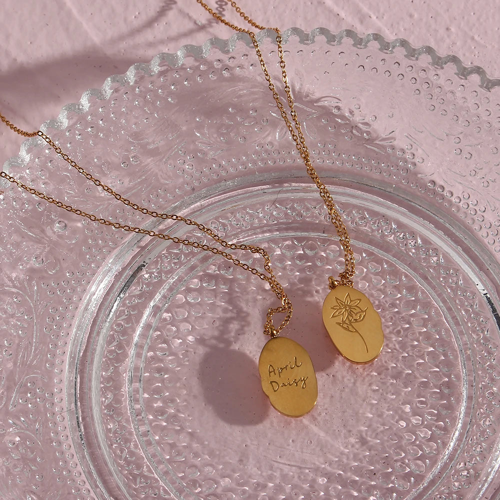 Fleur de Mois Necklace