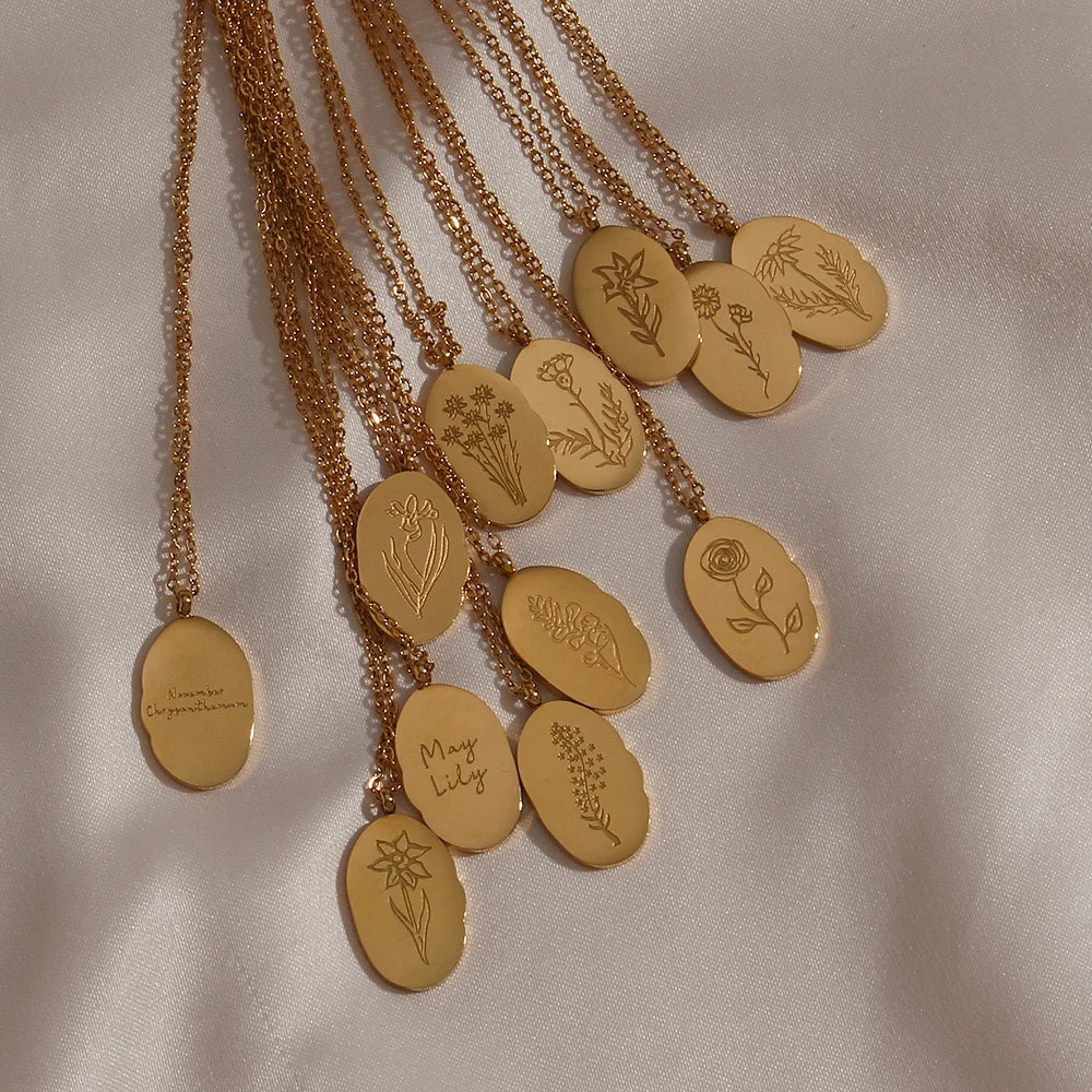 Fleur de Mois Necklace