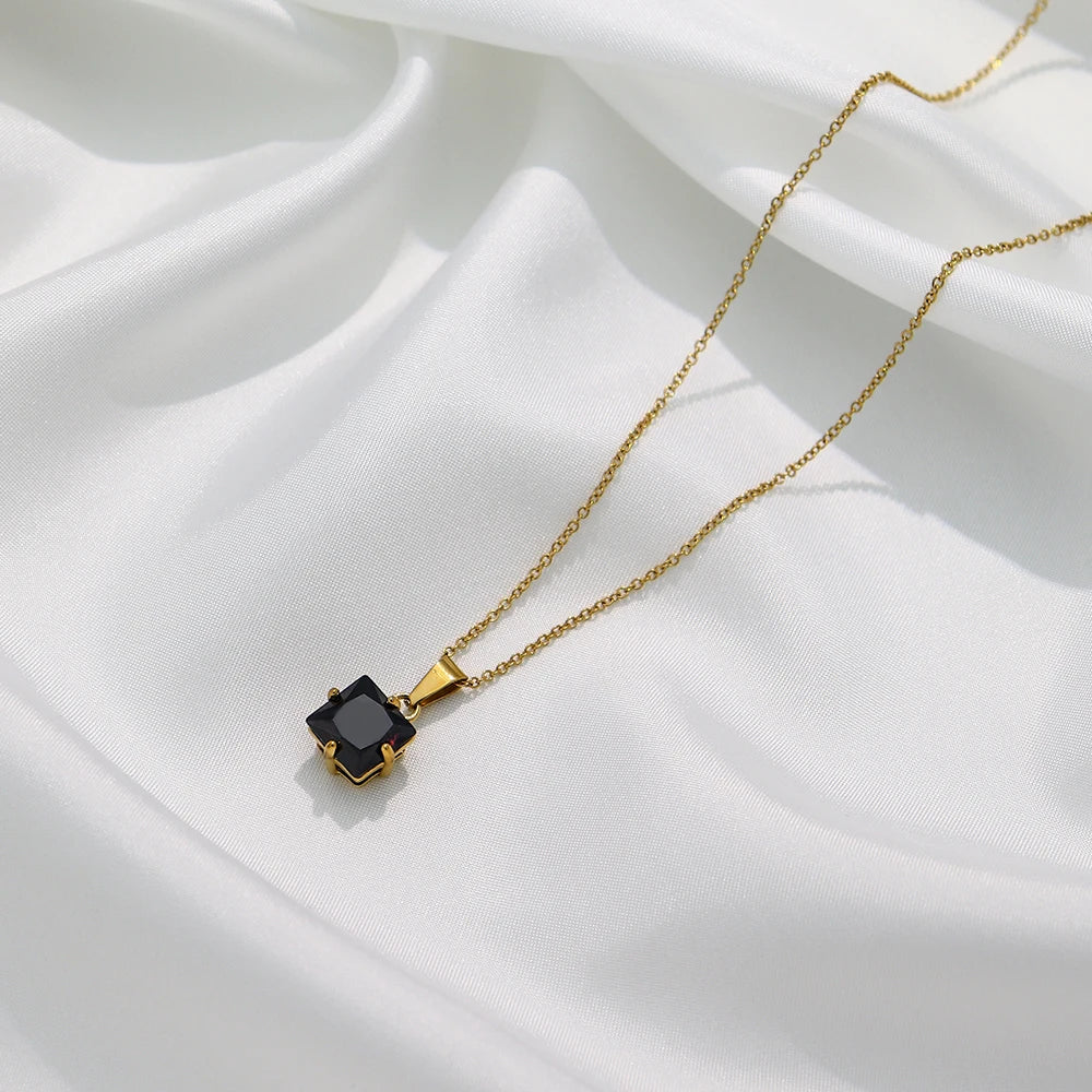 Luxe Gleam Pendant Necklace