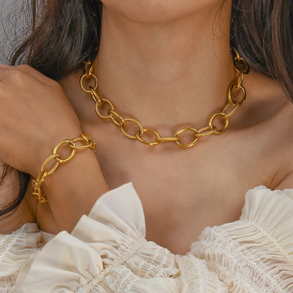 Bold Loop Bracelet