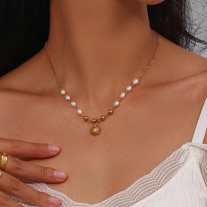 Sol Pearl Necklace
