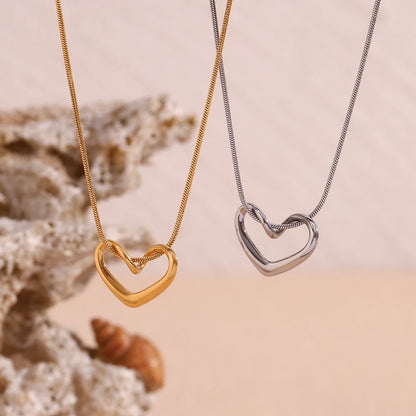 Andressa Heart Necklace