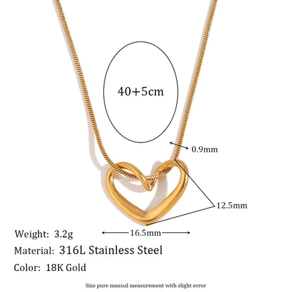 Andressa Heart Necklace