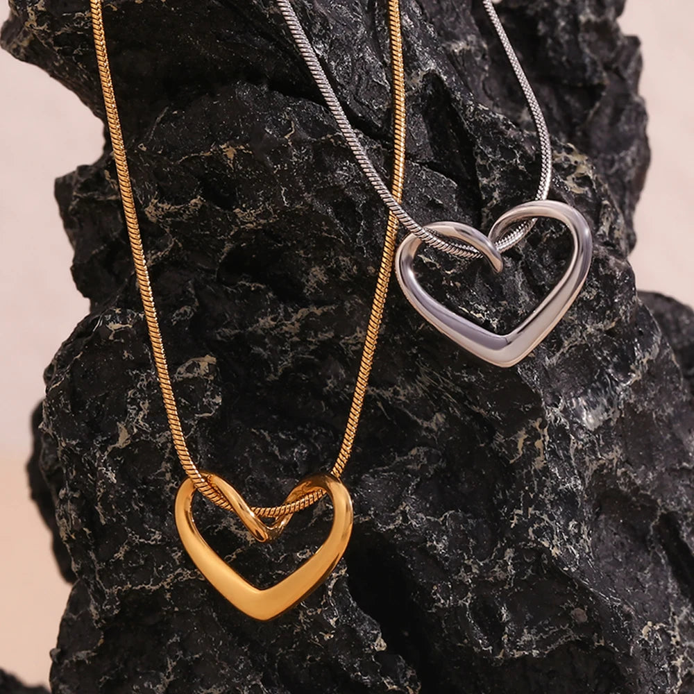 Andressa Heart Necklace