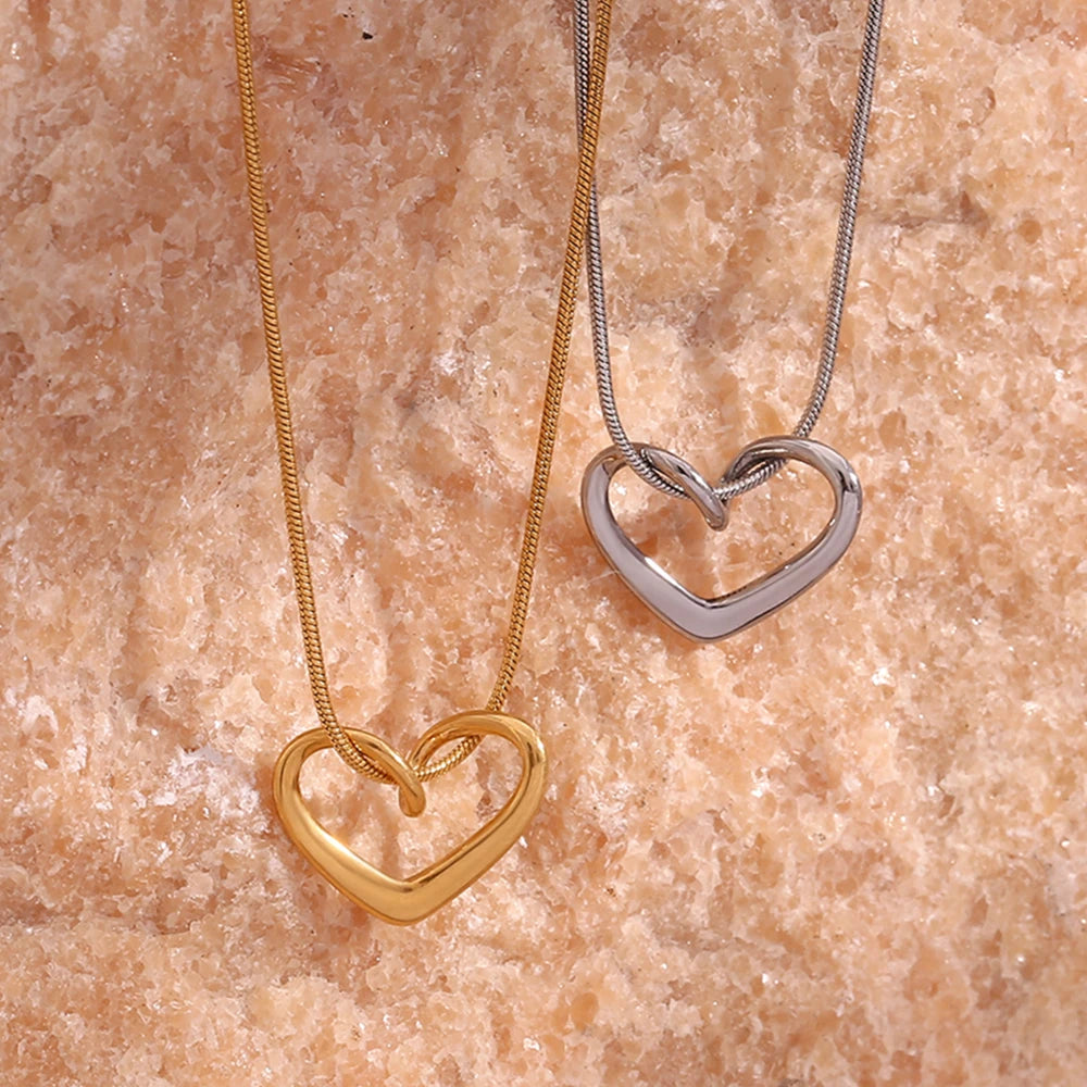 Andressa Heart Necklace