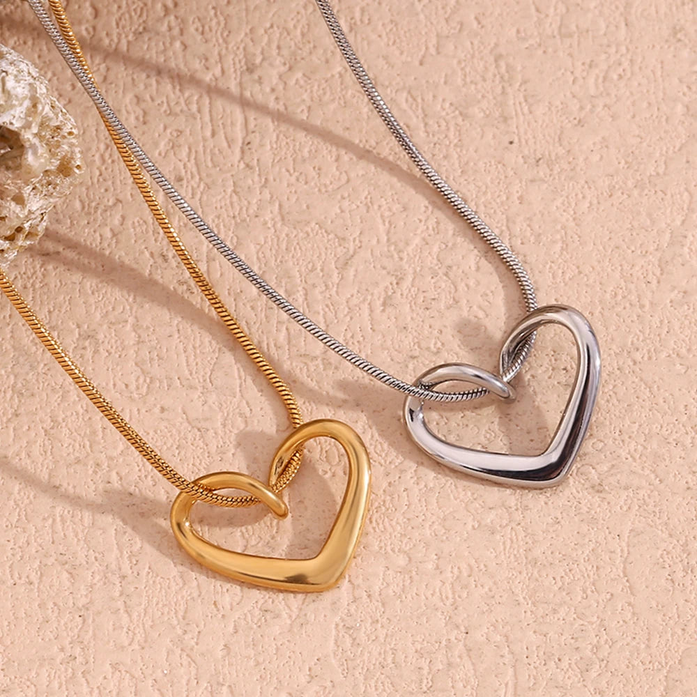 Andressa Heart Necklace