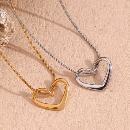 Andressa Heart Necklace