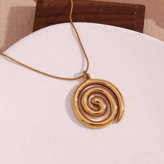 Swirl Conch Necklace