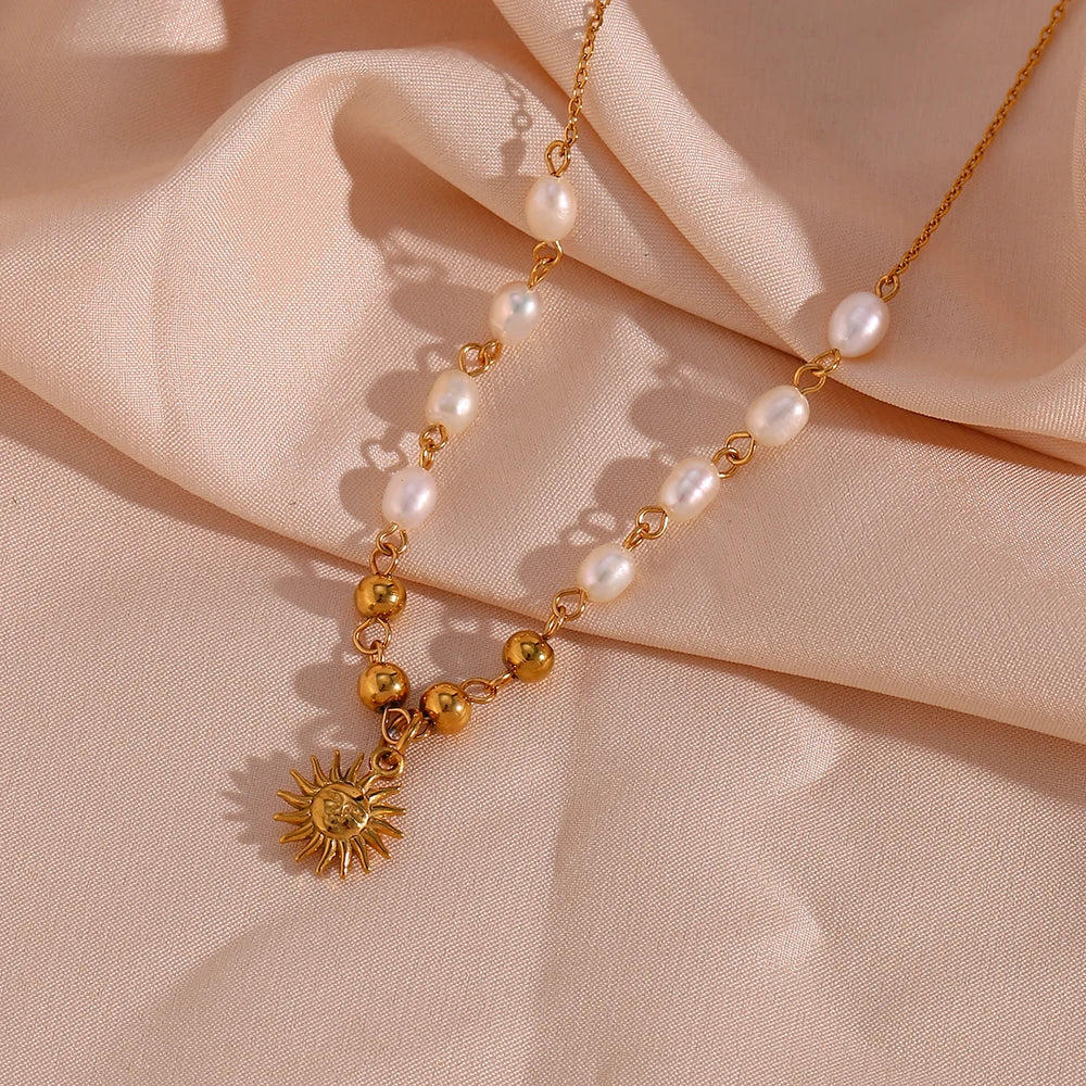 Sol Pearl Necklace